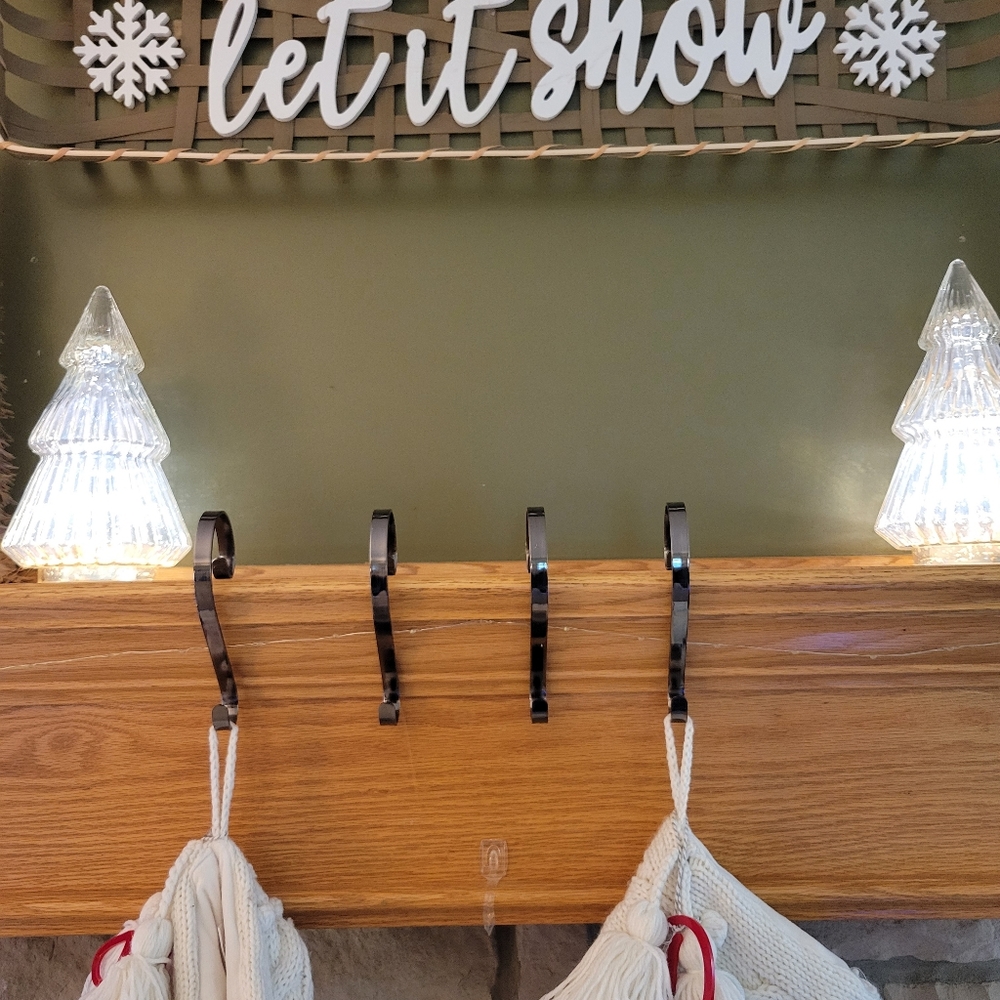 NWOT* Set of 4 Metal Christmas Stocking HOLDERS/HOOKS